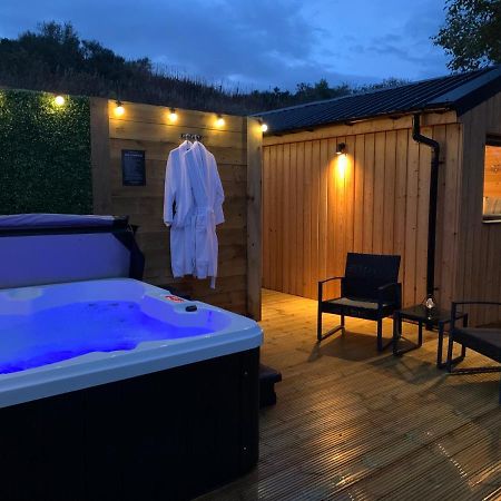 River Huts, Highland River Retreat With Hot Tub Inverness Exterior foto